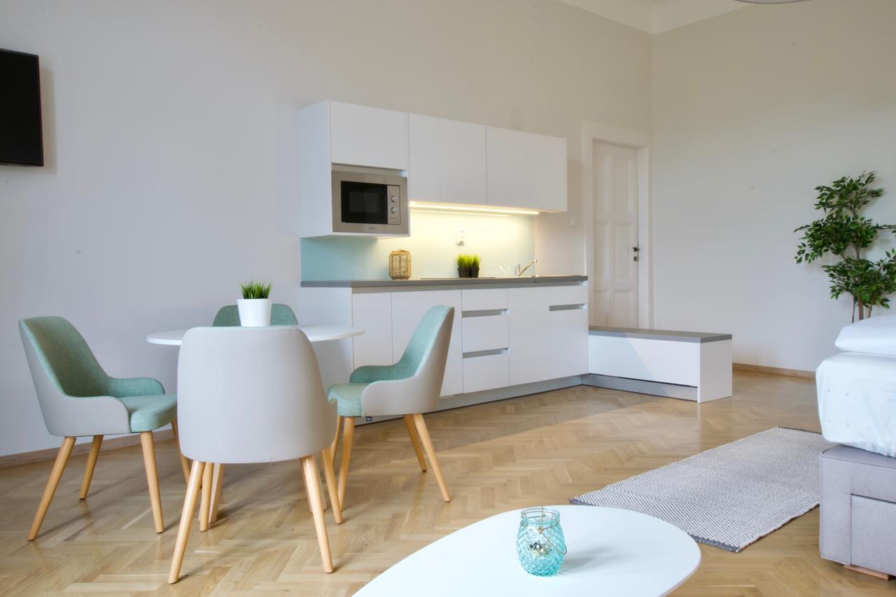 Europest Luxury Suites Budapest Esterno foto