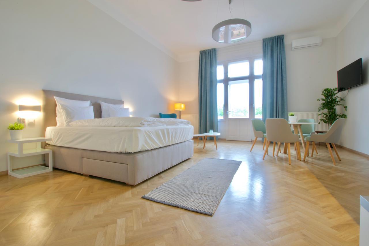 Europest Luxury Suites Budapest Esterno foto