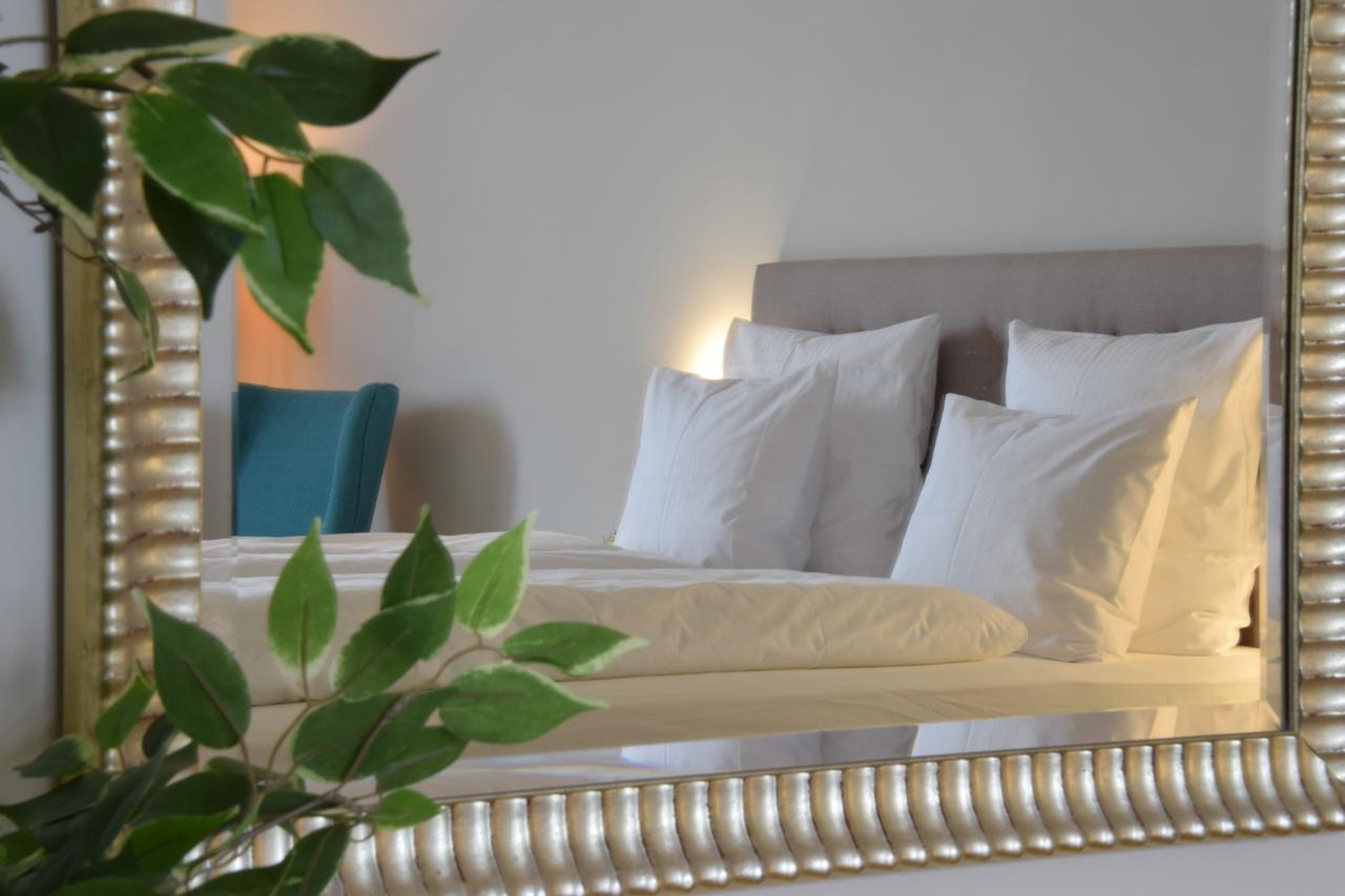 Europest Luxury Suites Budapest Esterno foto