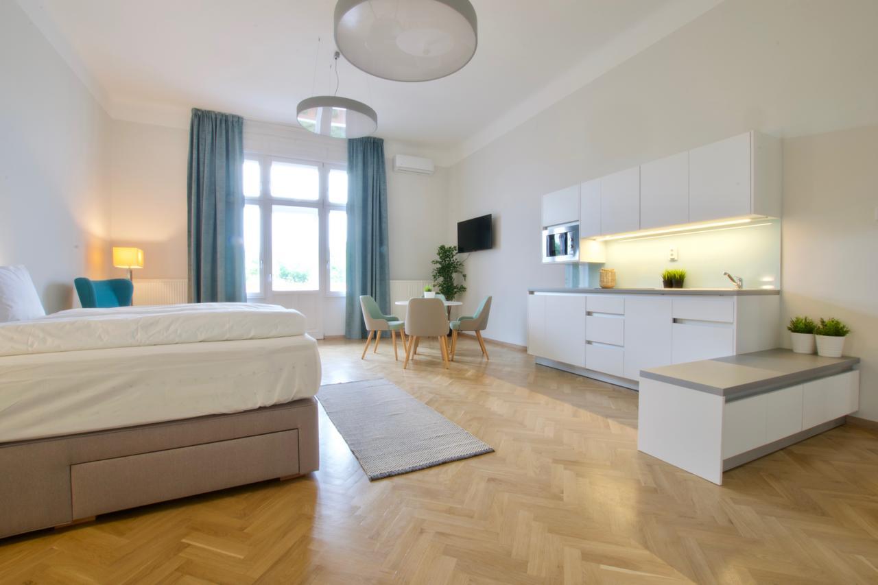 Europest Luxury Suites Budapest Esterno foto